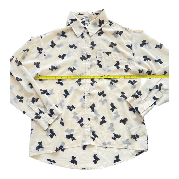 I love H81 Kitten Print blouse Women's Size S/P cream & black cat button down - Picture 6 of 10